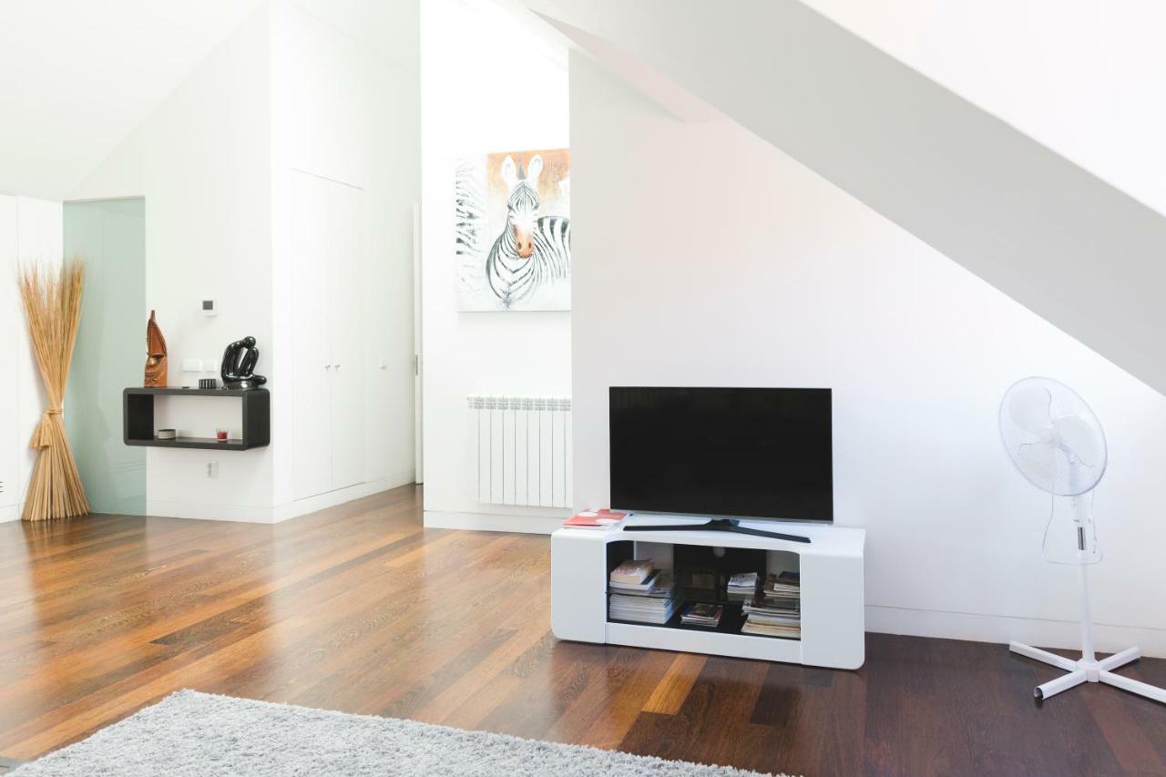 Aposentus - Downtown Porto Modern Penthouse Appartement Buitenkant foto